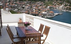 Apartments Pucisca